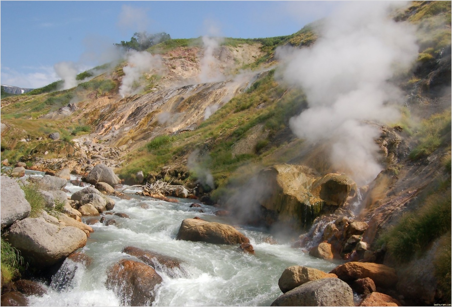 The-Valley-of-Geysers-Kamchatka_Fantastic-world-of-mystery_HQ_14036.jpg