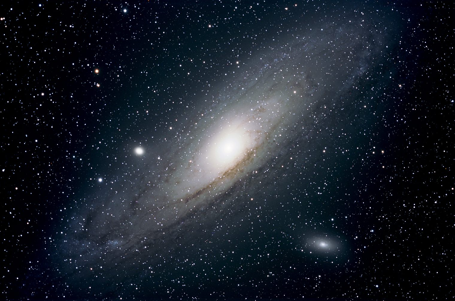 M31_300m_L.jpg