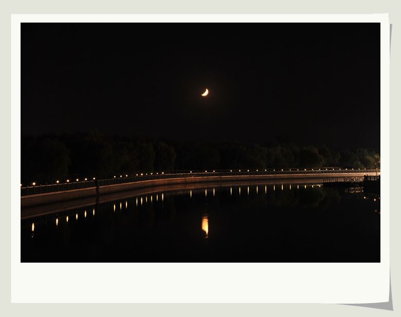 moon (2).jpg