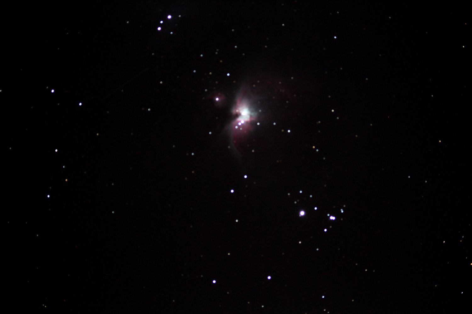 带流星的M42.jpg