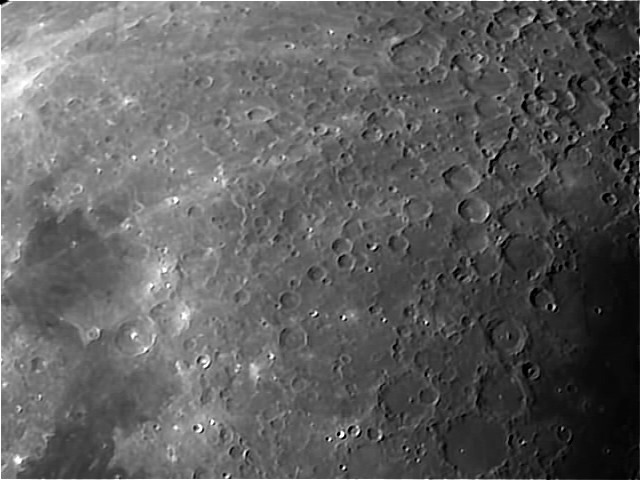 moon_700nc_20110610.jpg