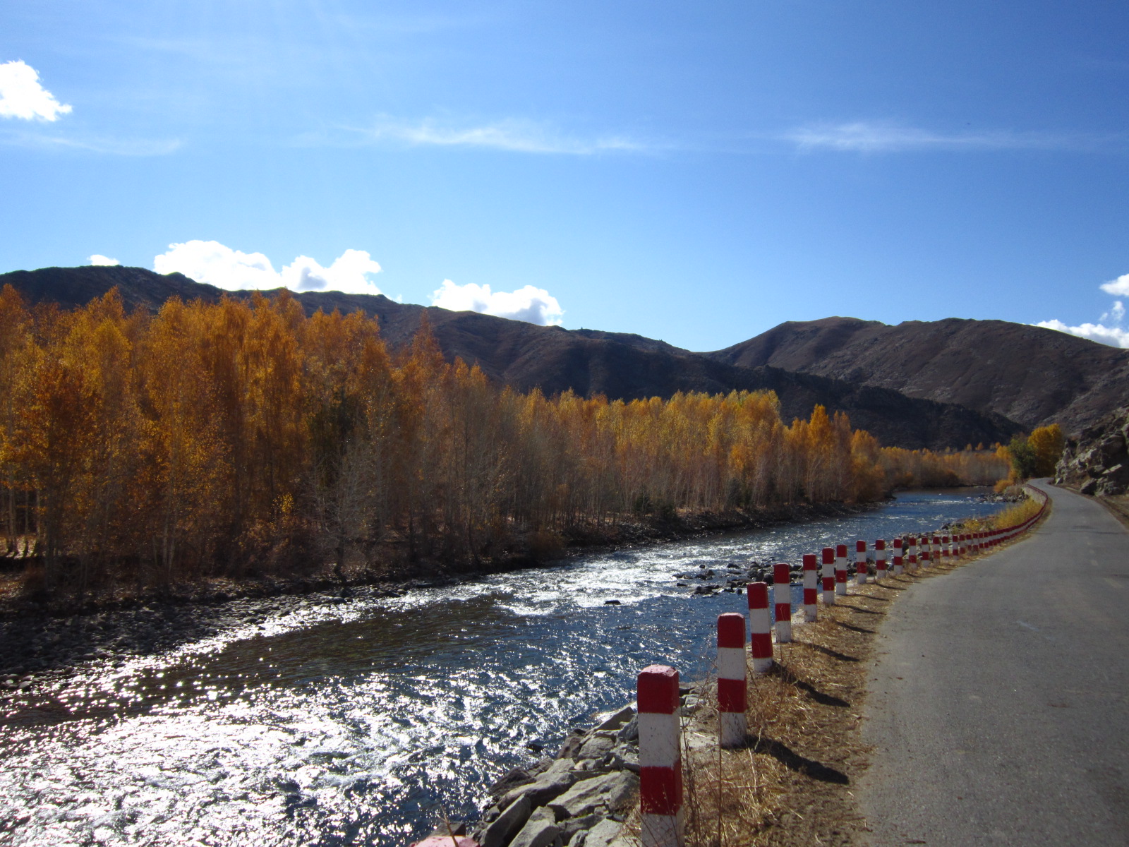 1007可可托海 路上美景6.JPG