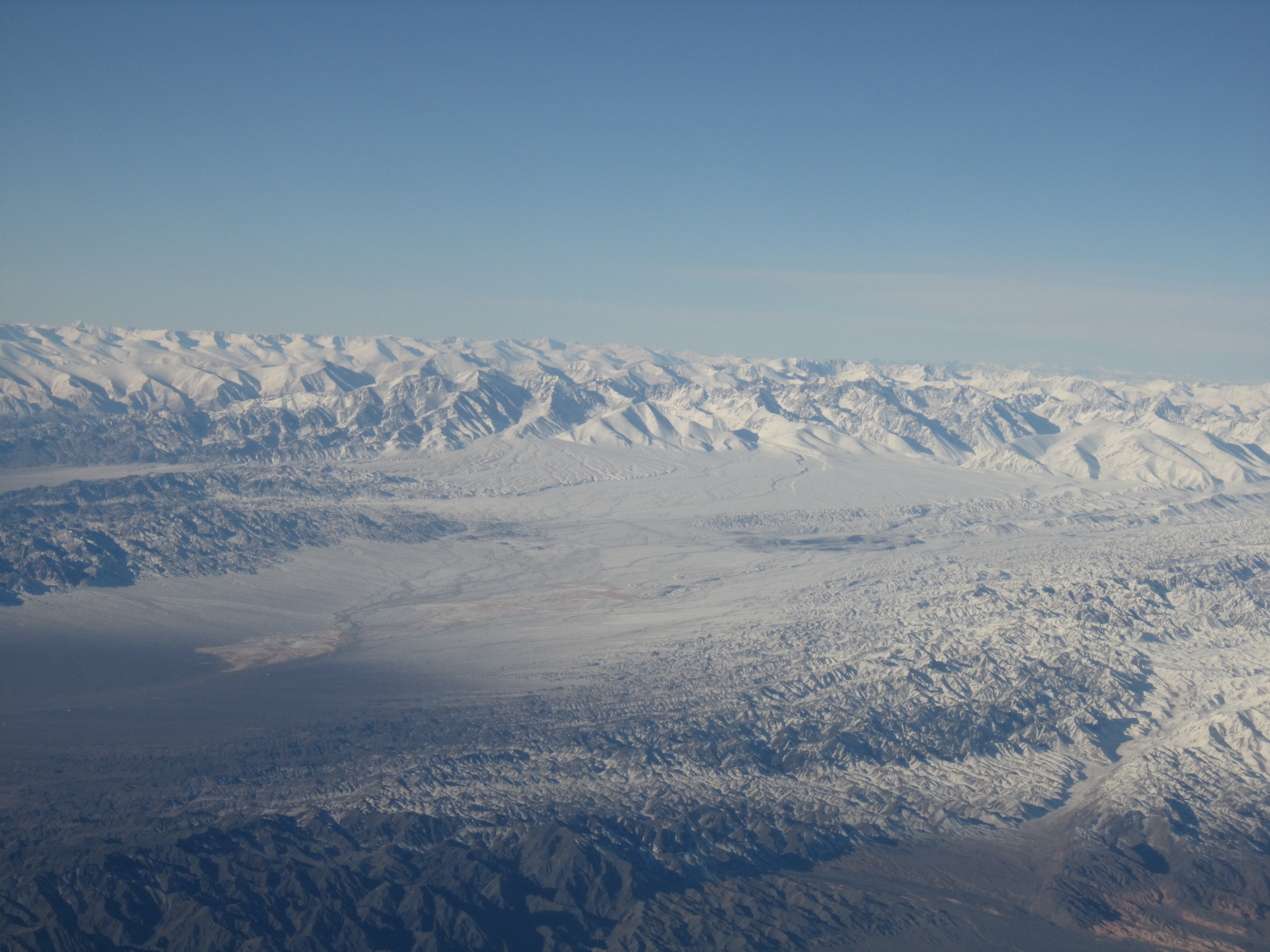 1010回家 飞机上拍的雪山.JPG