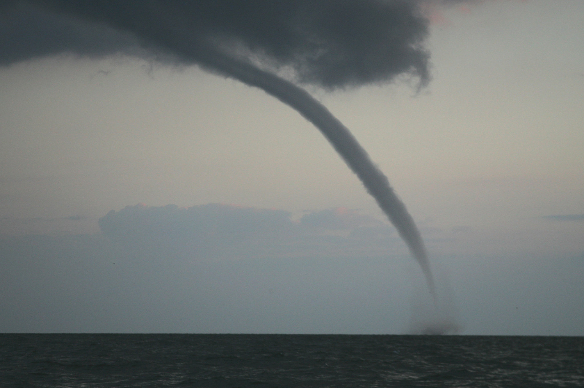 waterspout-1jpg-cb3e2e041a121095.jpg