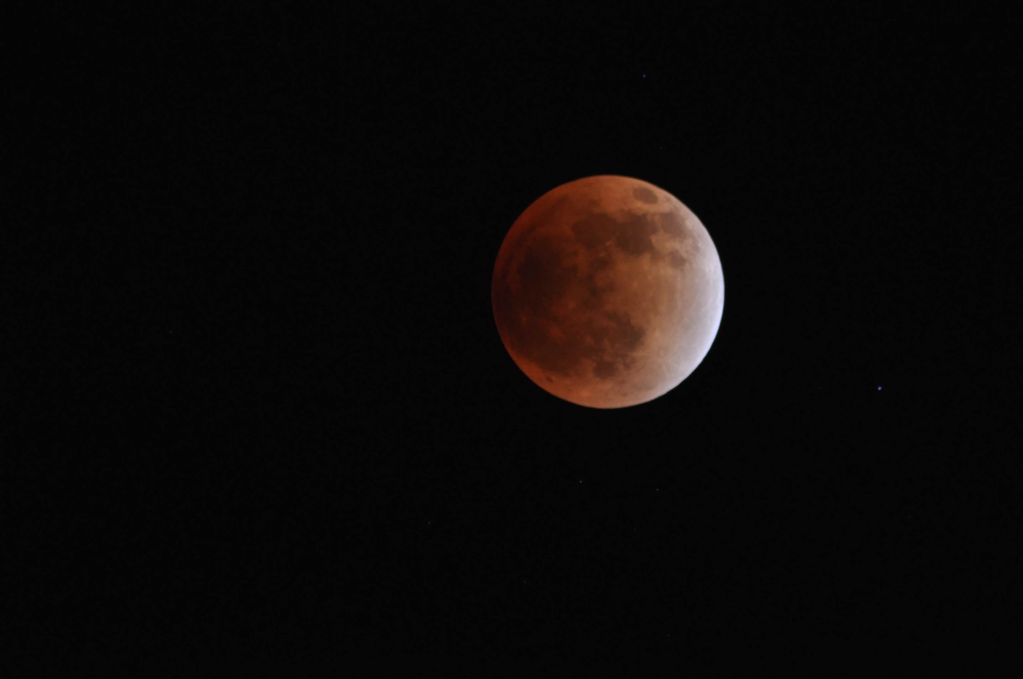 DSC_1537红月亮.jpg