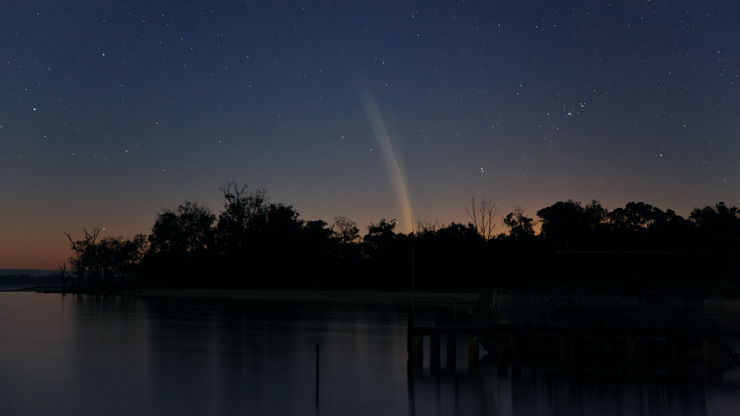 Comet Lovejoy 21-12-2011 WA.jpg