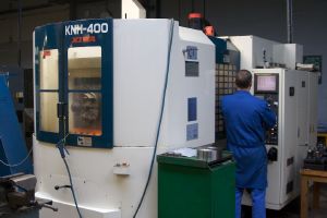 Kiwa-cnc-machine.jpg