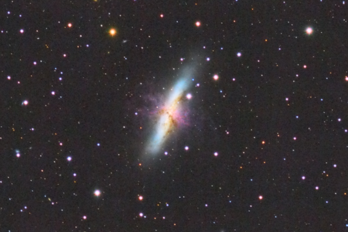 M82.jpg