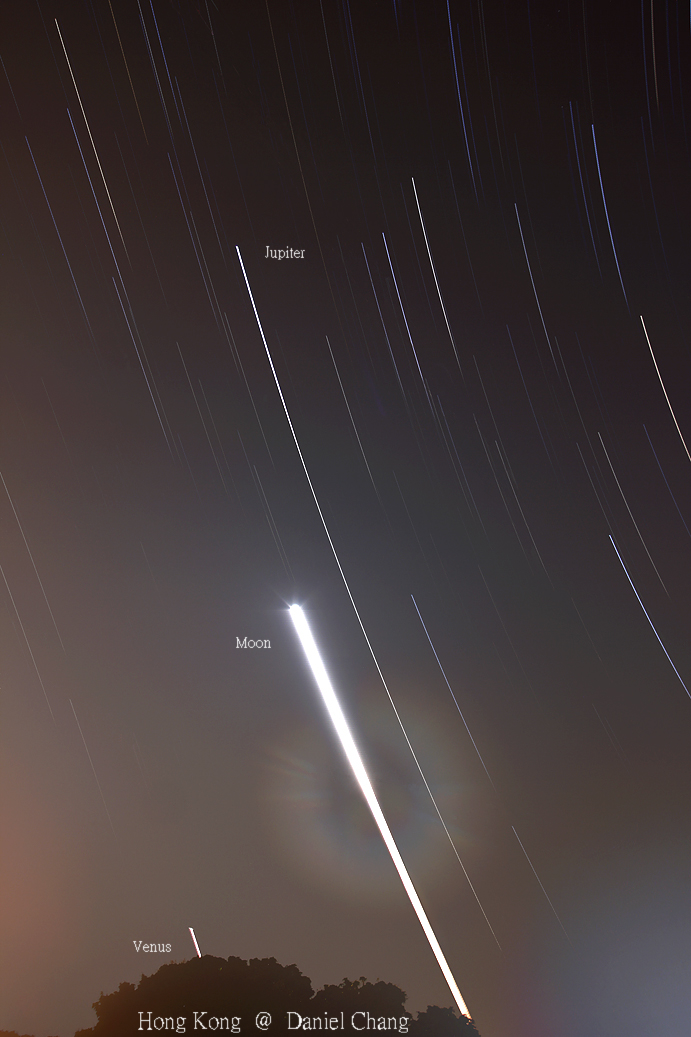 20120128 Fog Venus, Moon, Jupiter trails T375frames x30sec.jpg