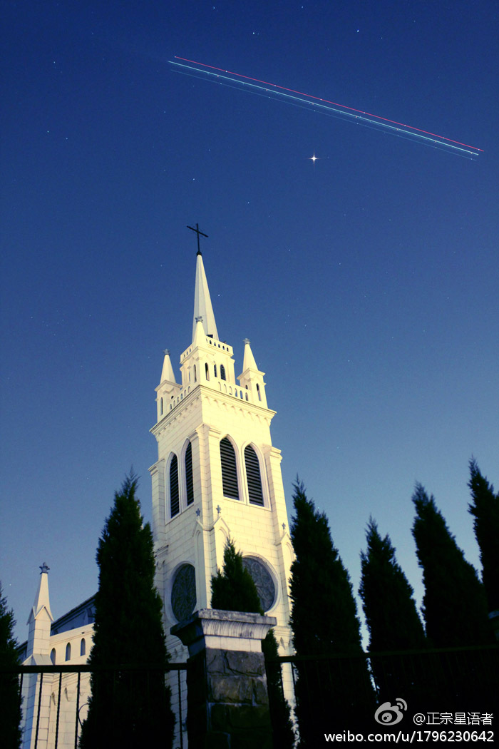 夜空的彩虹.jpg