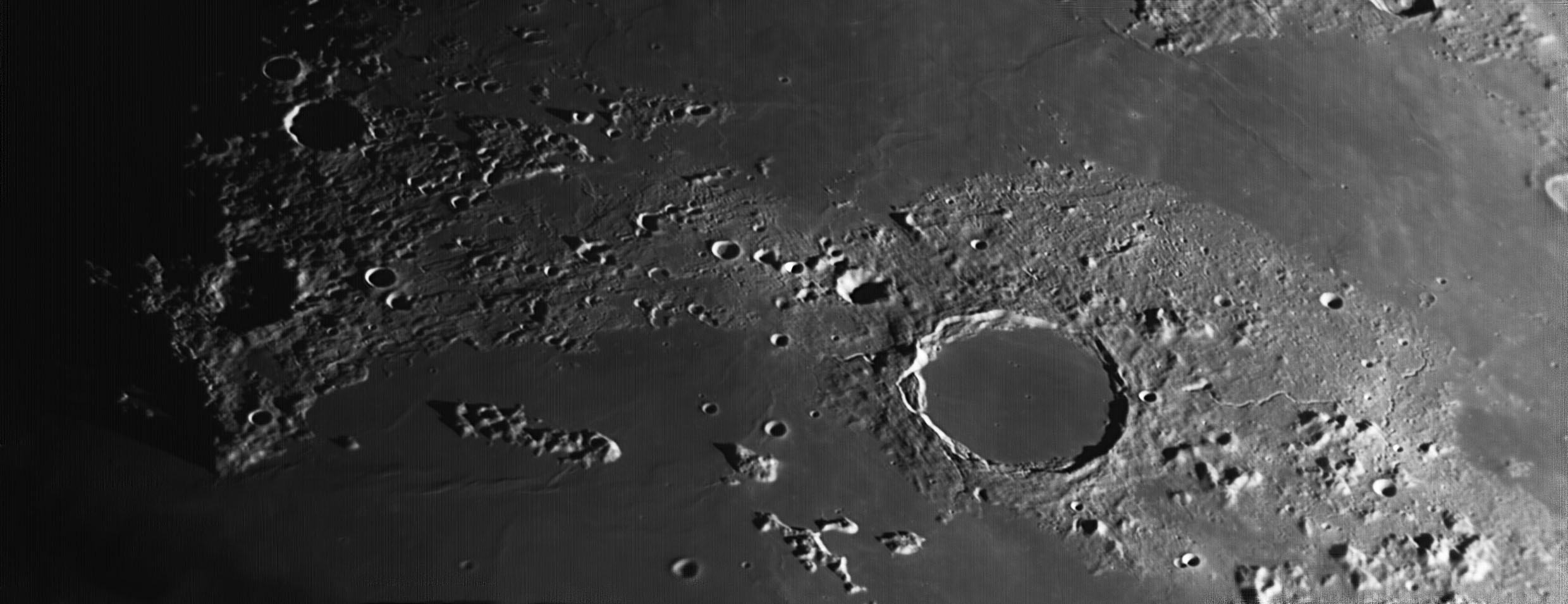 月亮 20120401 11 Promontorium Laplace & Plato.jpg