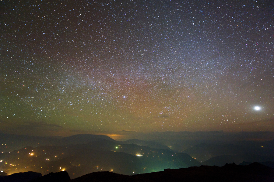 airglow_900.jpg