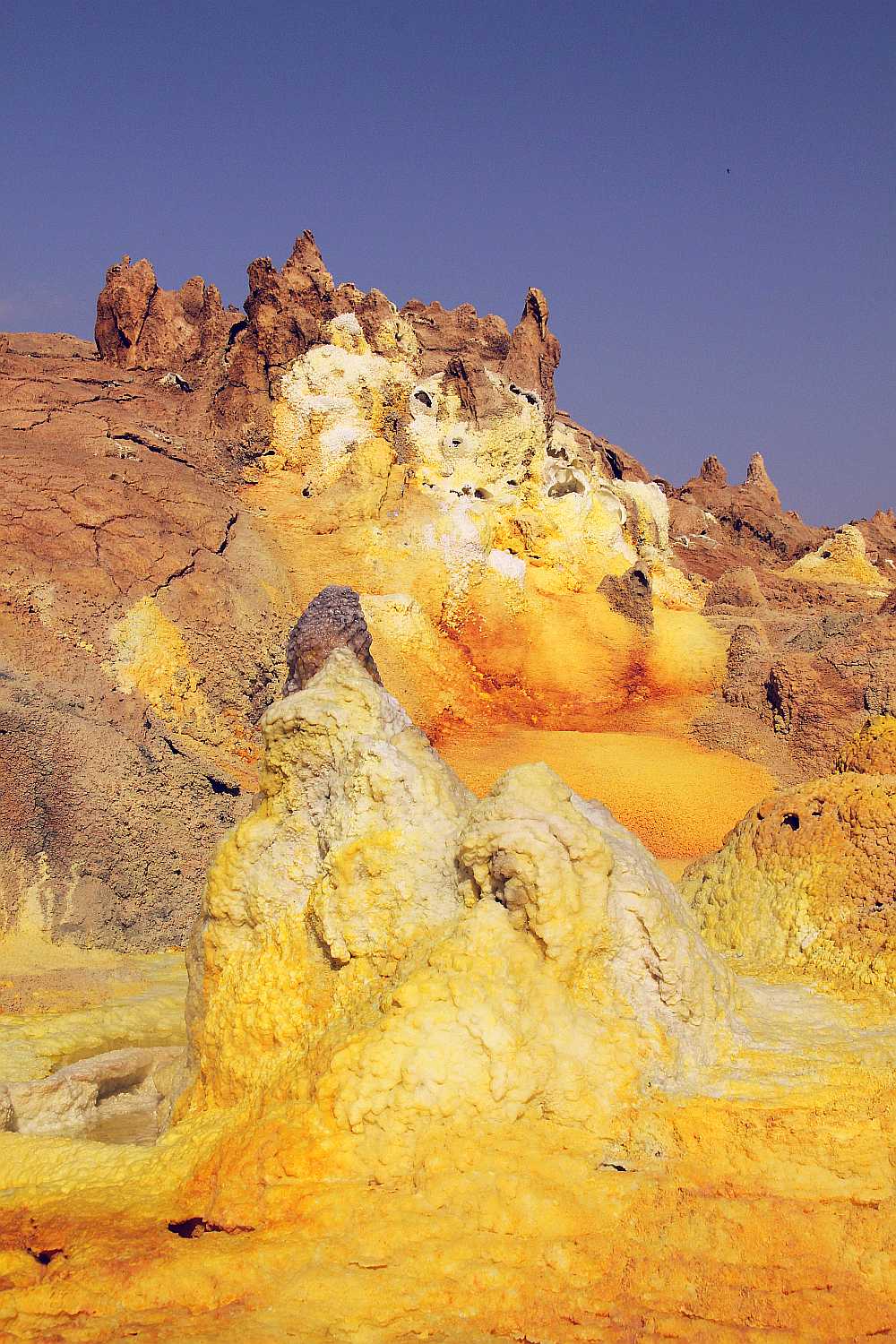 dallol_sulpherous_vents_at_hamed_ela_ethiopia.jpg