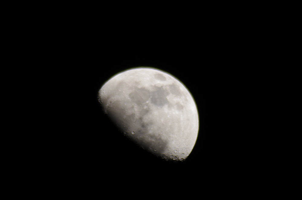 Moon1.jpg