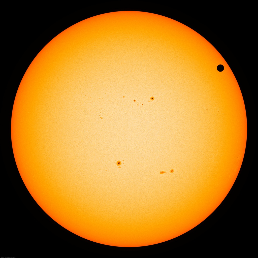 latest_APOD_HMIC (9q).jpg