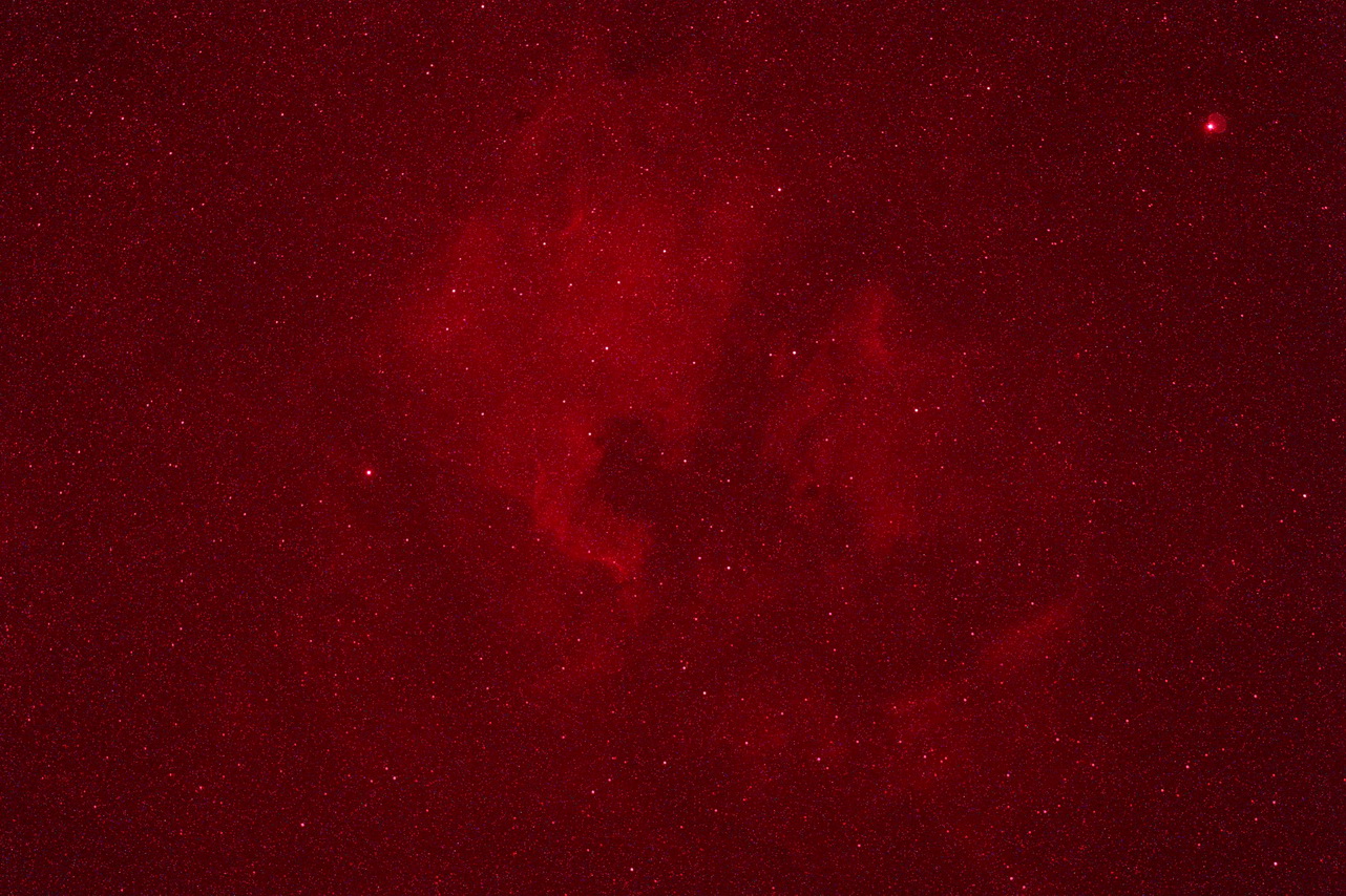 L_2012-05-27_23-41-59_NGC7000__MG_5543_ISO800_900s__21C_缩小大小.JPG