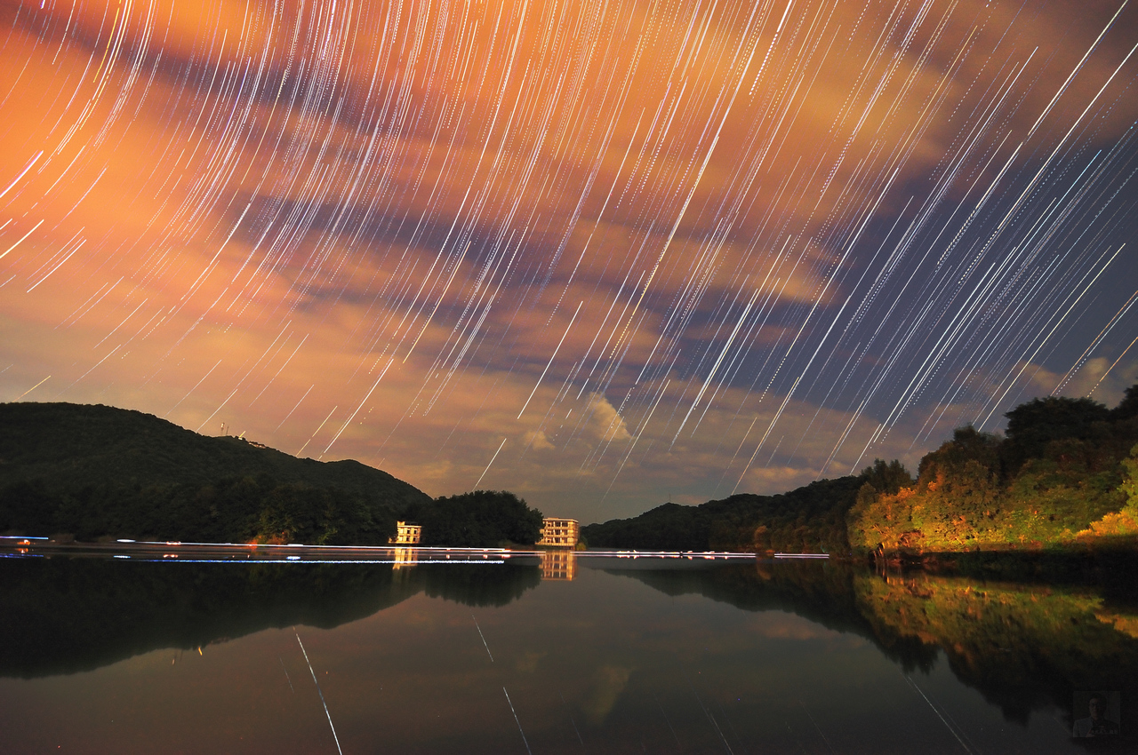 Startrails 陆水湖星轨2 改.jpg