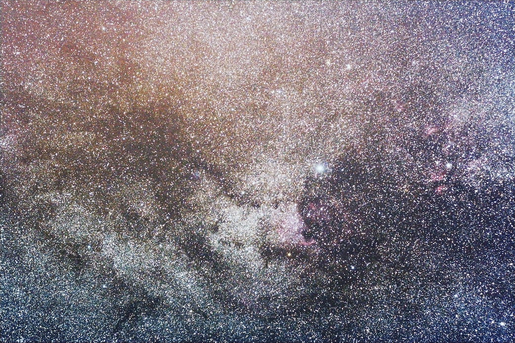 焦距50mm,ISO800,300秒