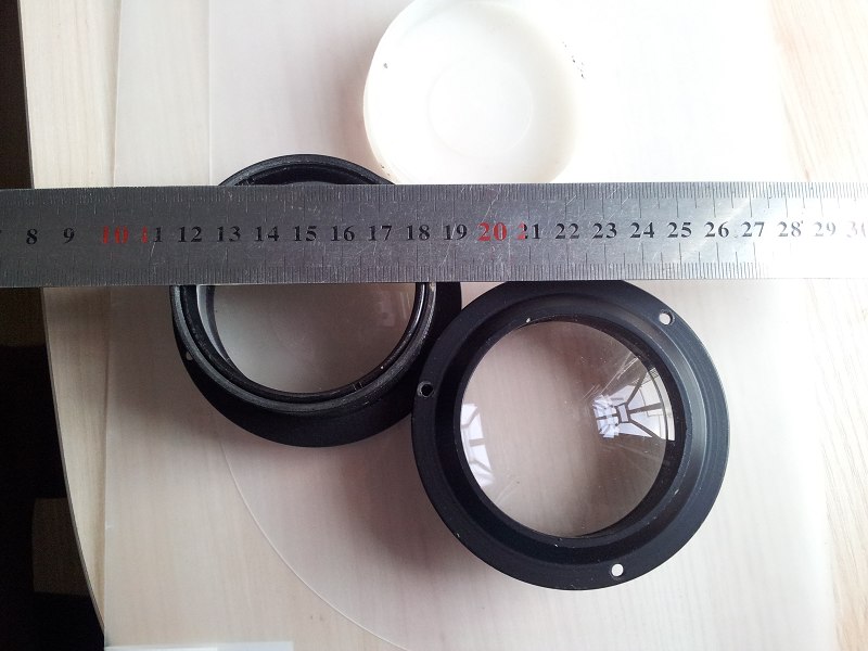 D60F320三片式物镜，含金属镜座和一个塑胶盖子，有两套