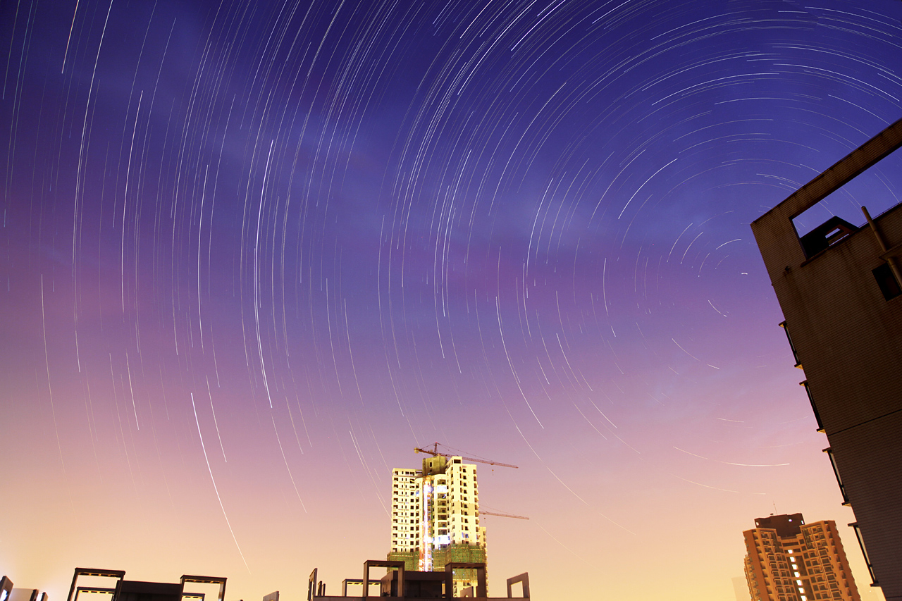 阳台星轨.jpg