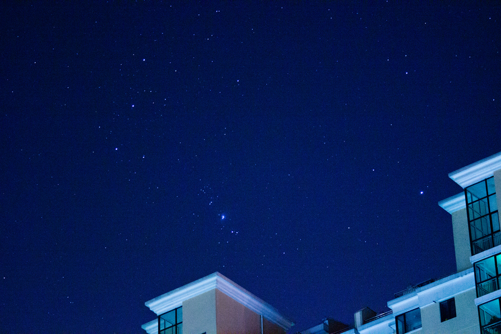 90mm，4S，ISO6400单张，有调色。