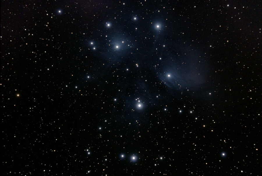 昂星团原始叠加处理-灰场色阶+曲线.jpg