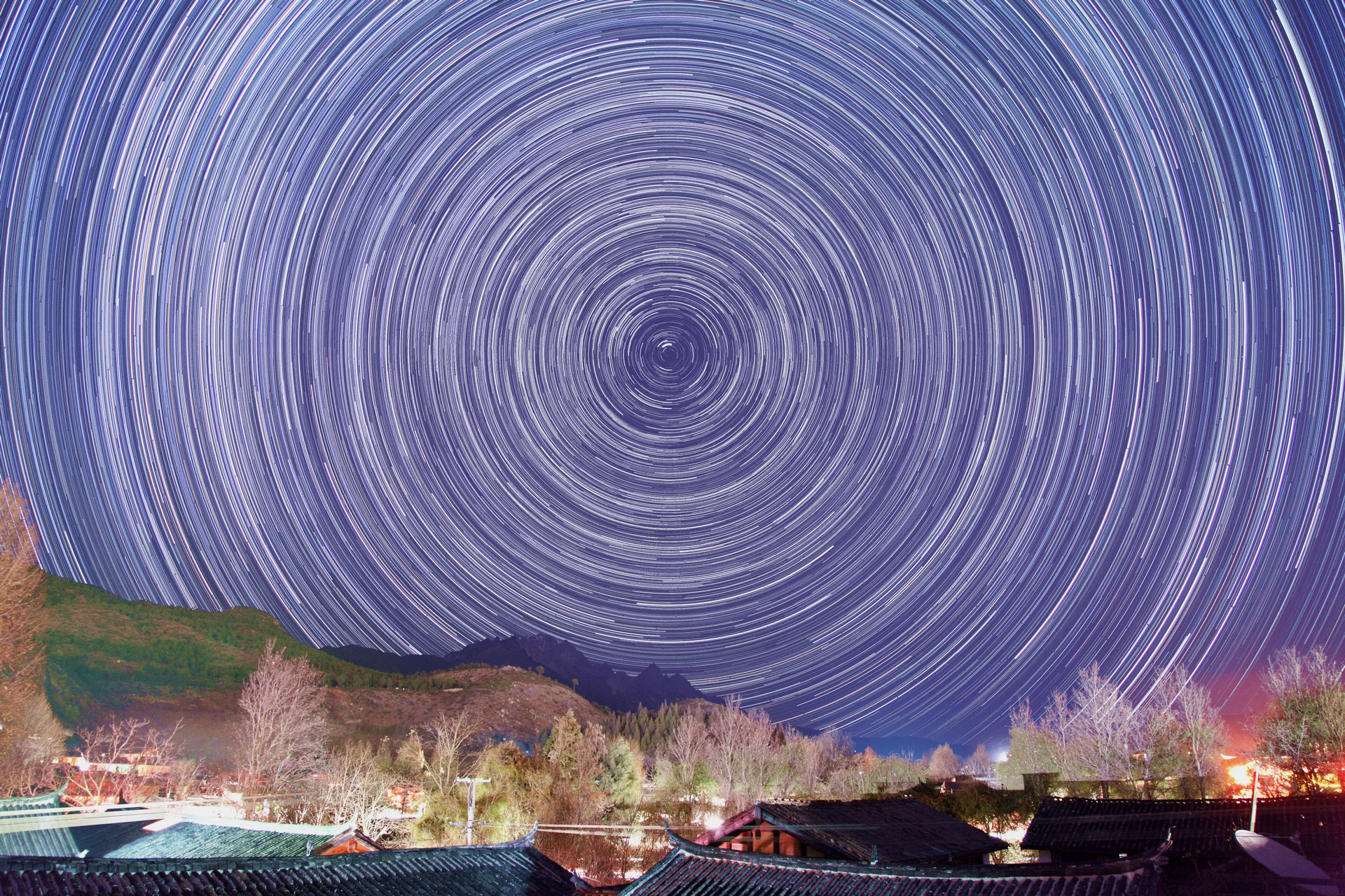 5D2-2012-12-16-part1-Startrails.jpg