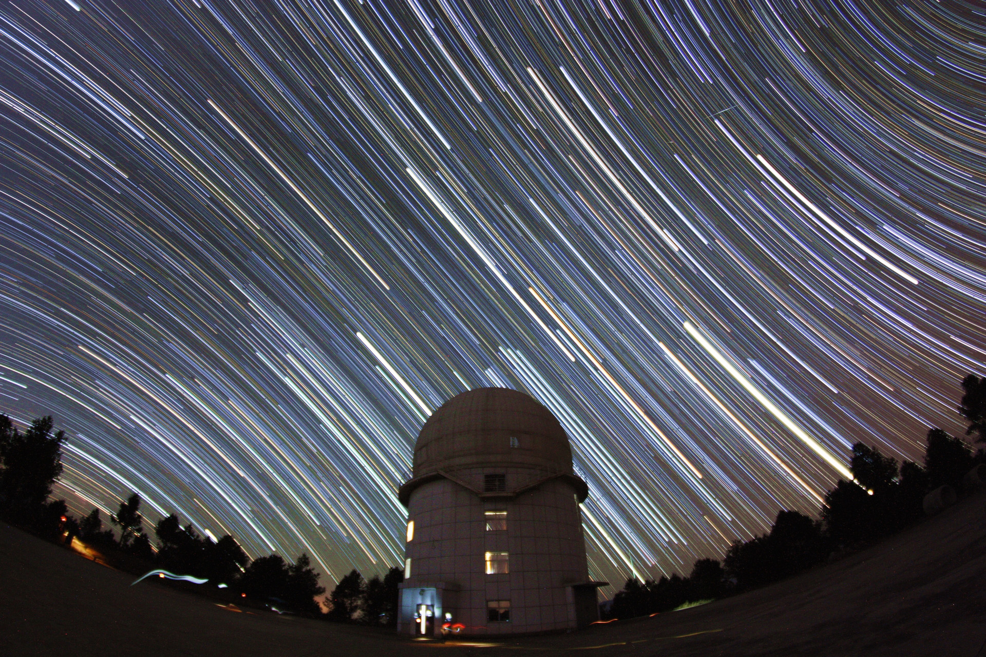 450D-2012-12-13-part4-Startrails-upload1.jpg