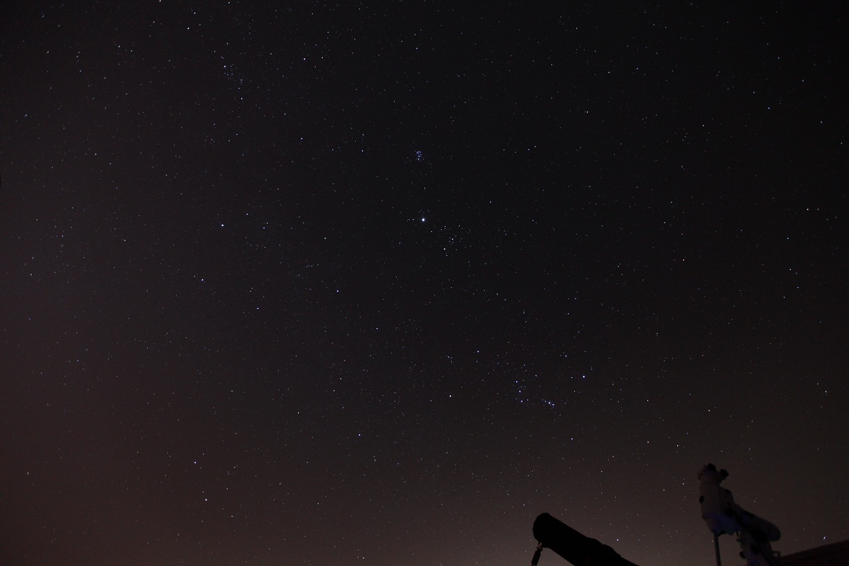 星空与望远镜.jpg
