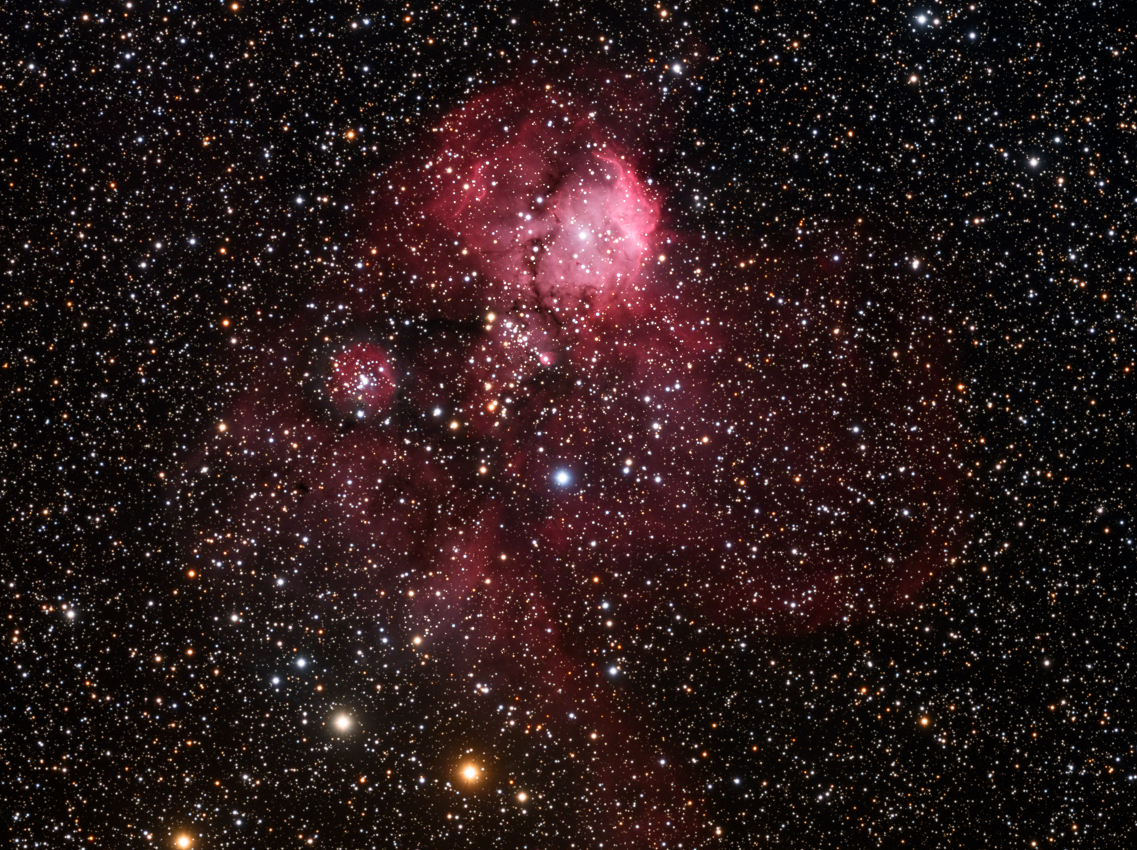 NGC2467 船尾座星团星云