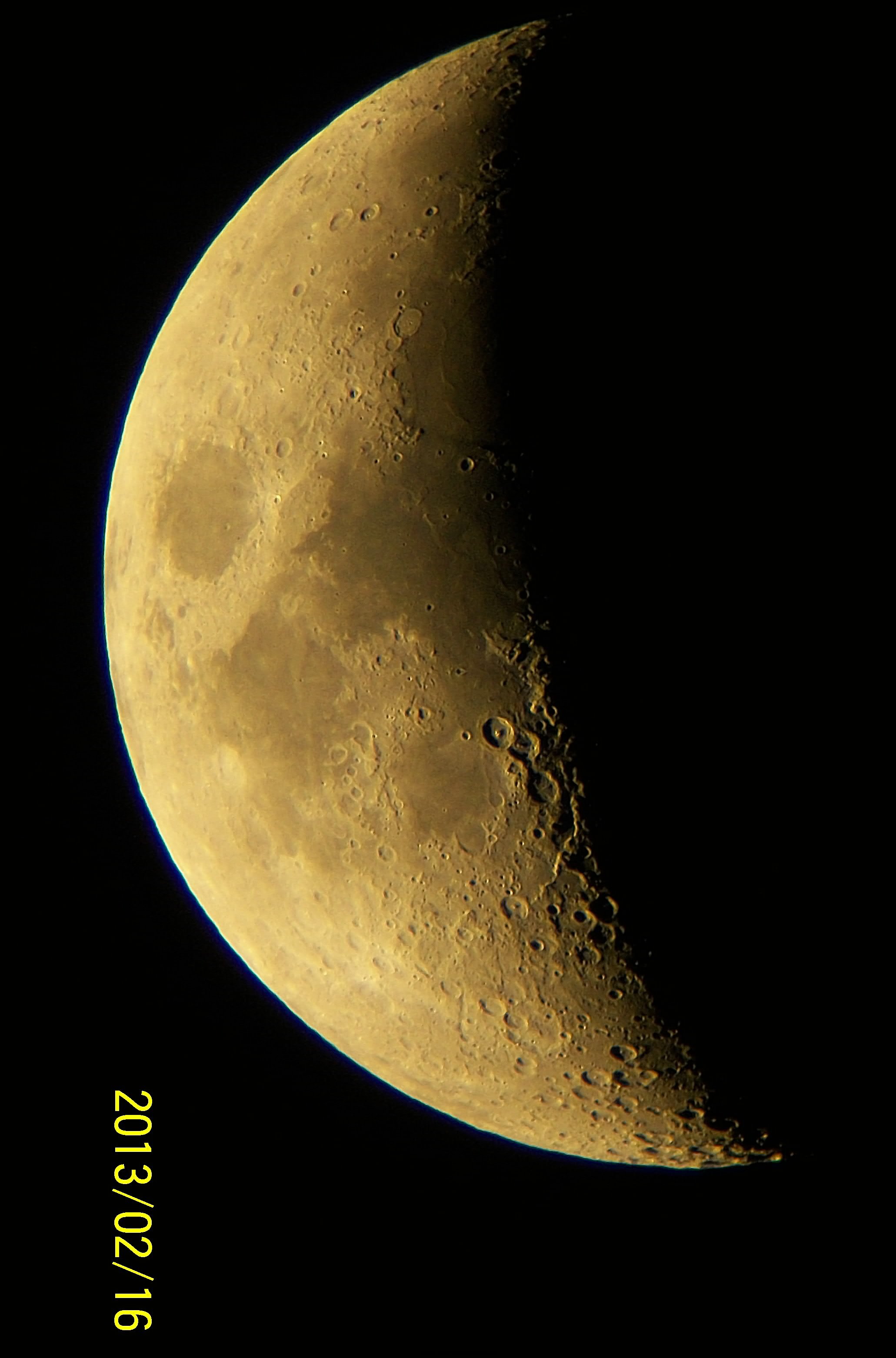 The moon 20130216(01).jpg