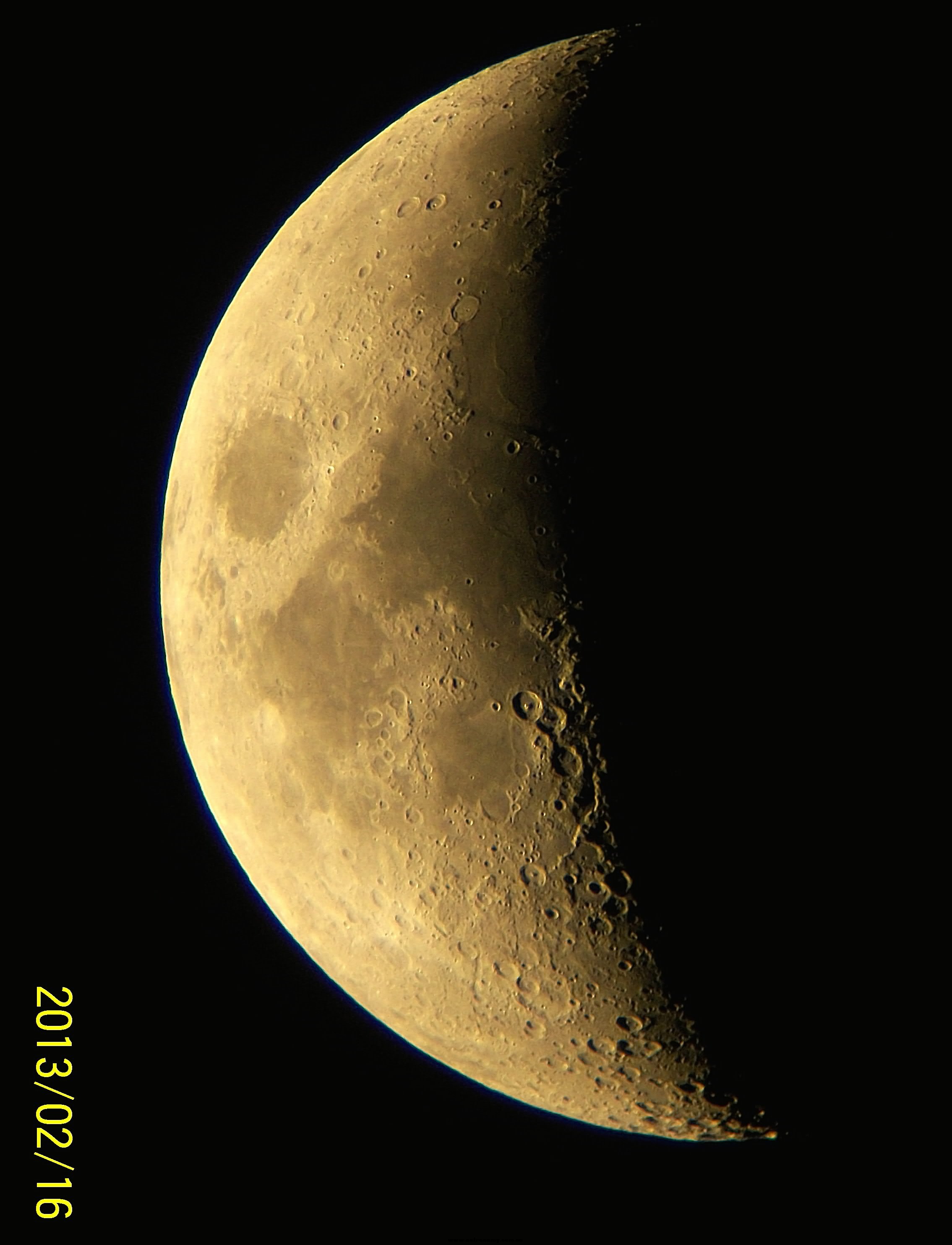 The moon 20130216(02).jpg