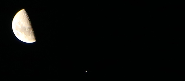 晚9时 1/320 ISO800