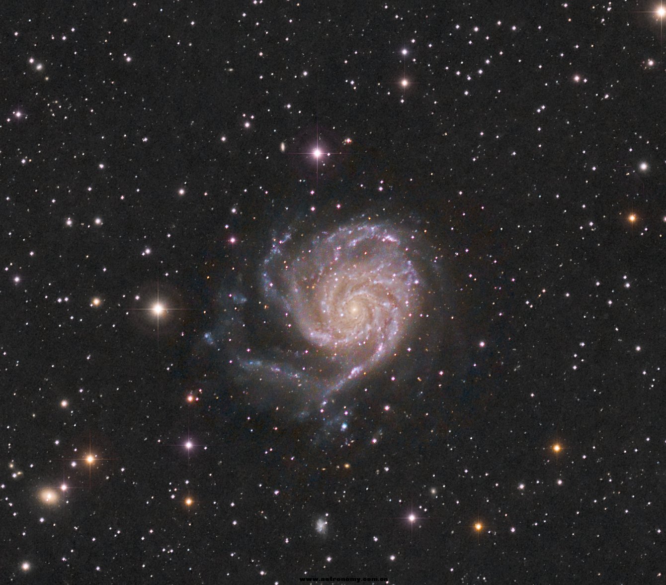 M101_RGB_8cSp.jpg