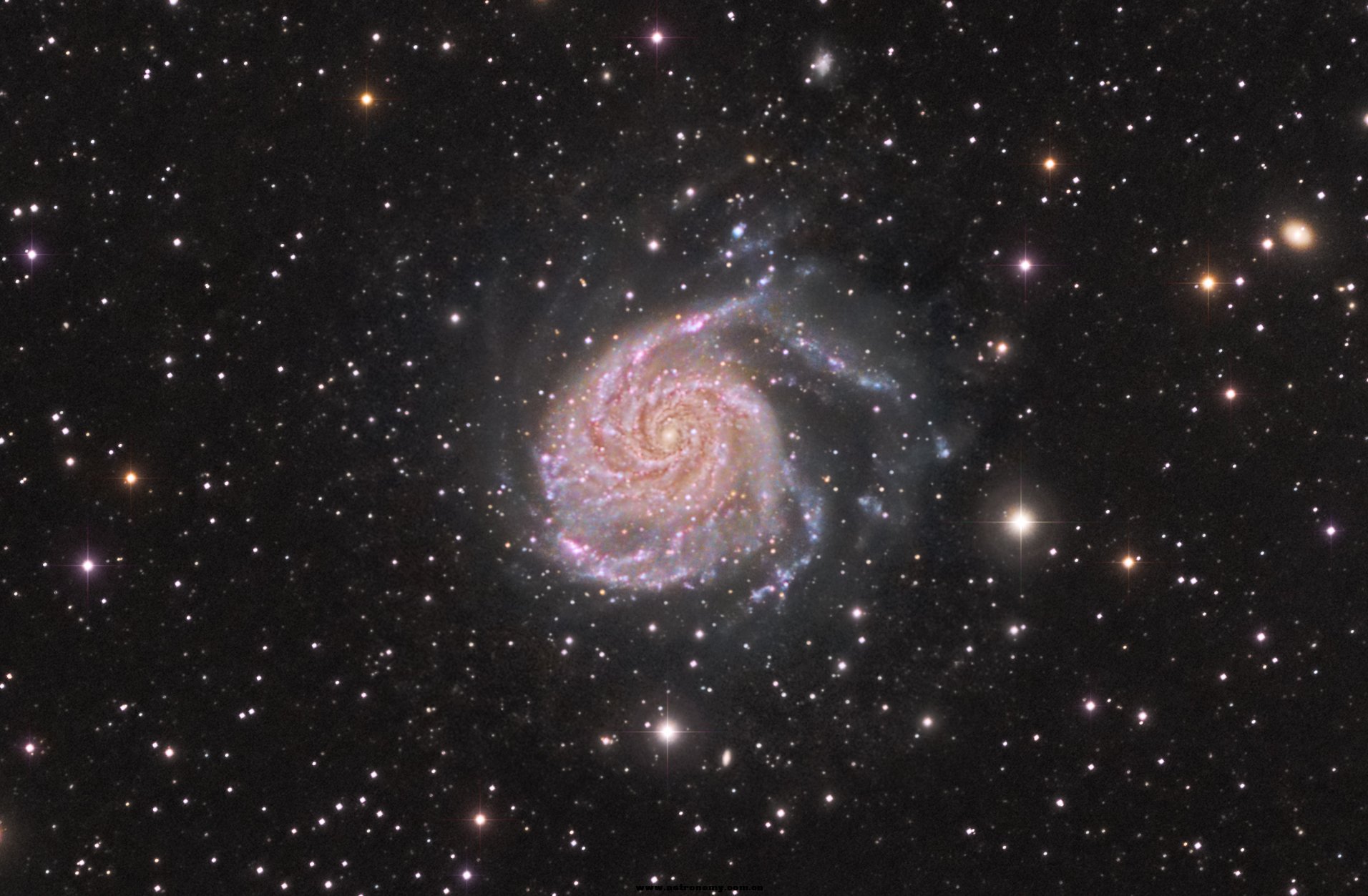 M101_LHaRGB_11g.jpg