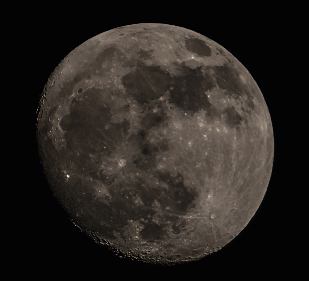 月亮IMG_7488.jpg