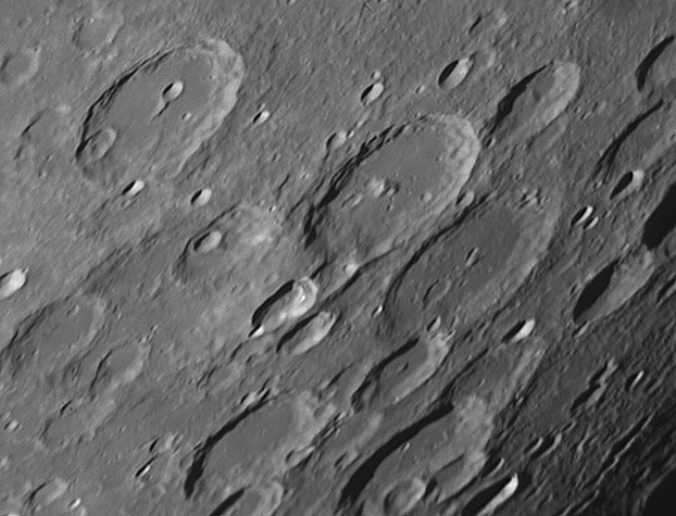 Moon_004734_R_g3_b3_ap231.jpg