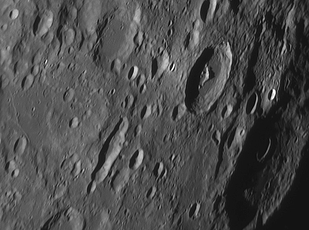 Moon_004914_R_g3_b3_ap209.jpg