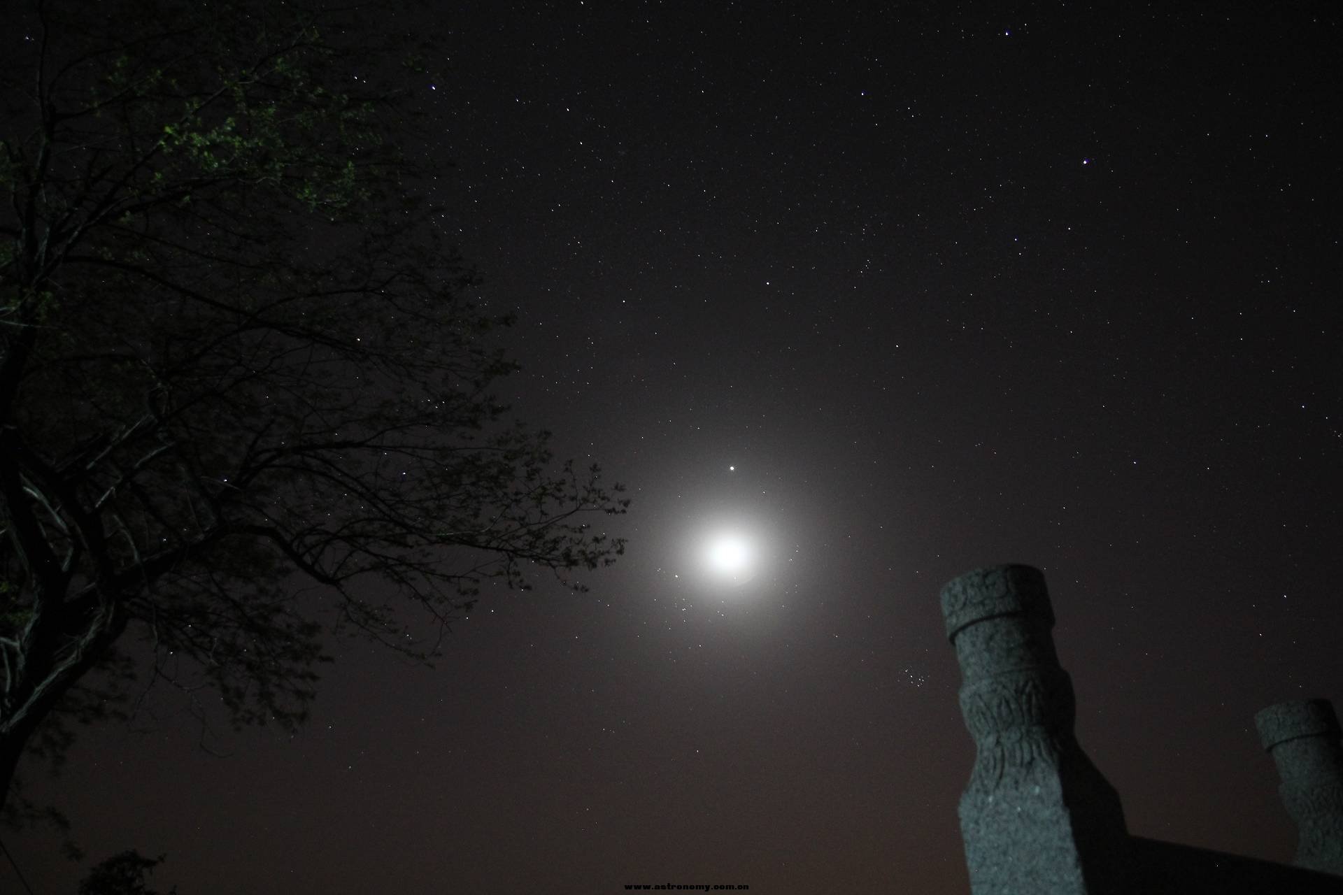 20130413月和木星毕宿五a.jpg