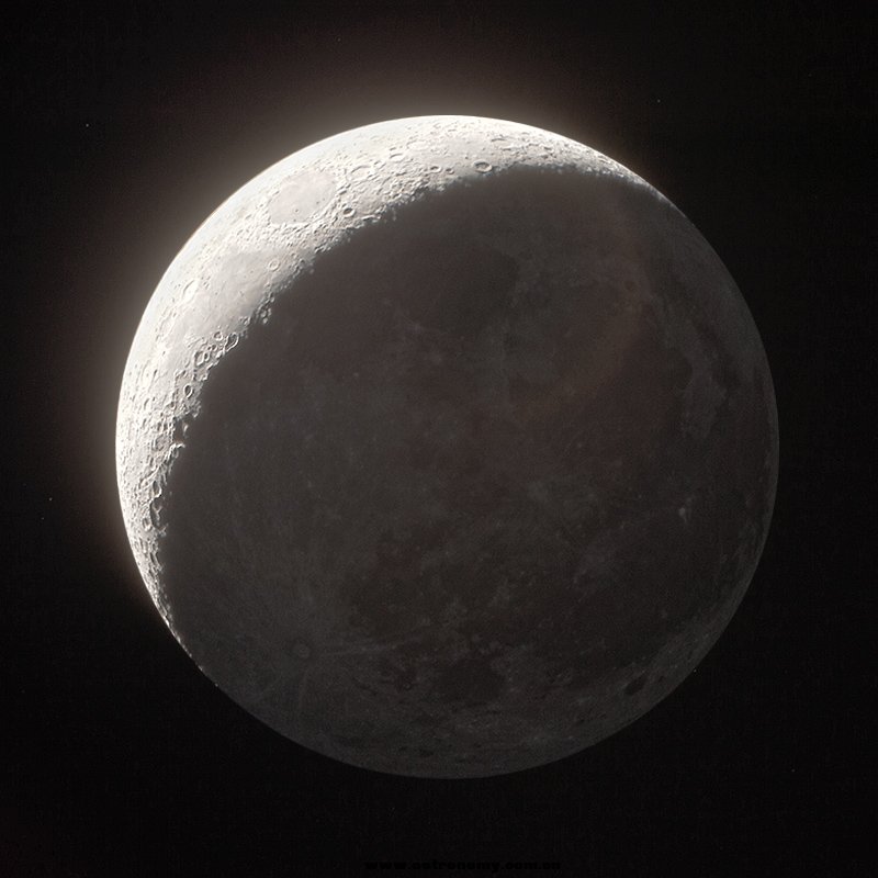 Moon_HDR.jpg