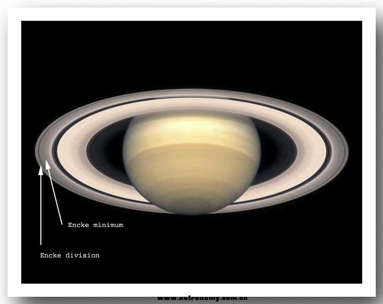 60536-Hubble_Saturn.jpg