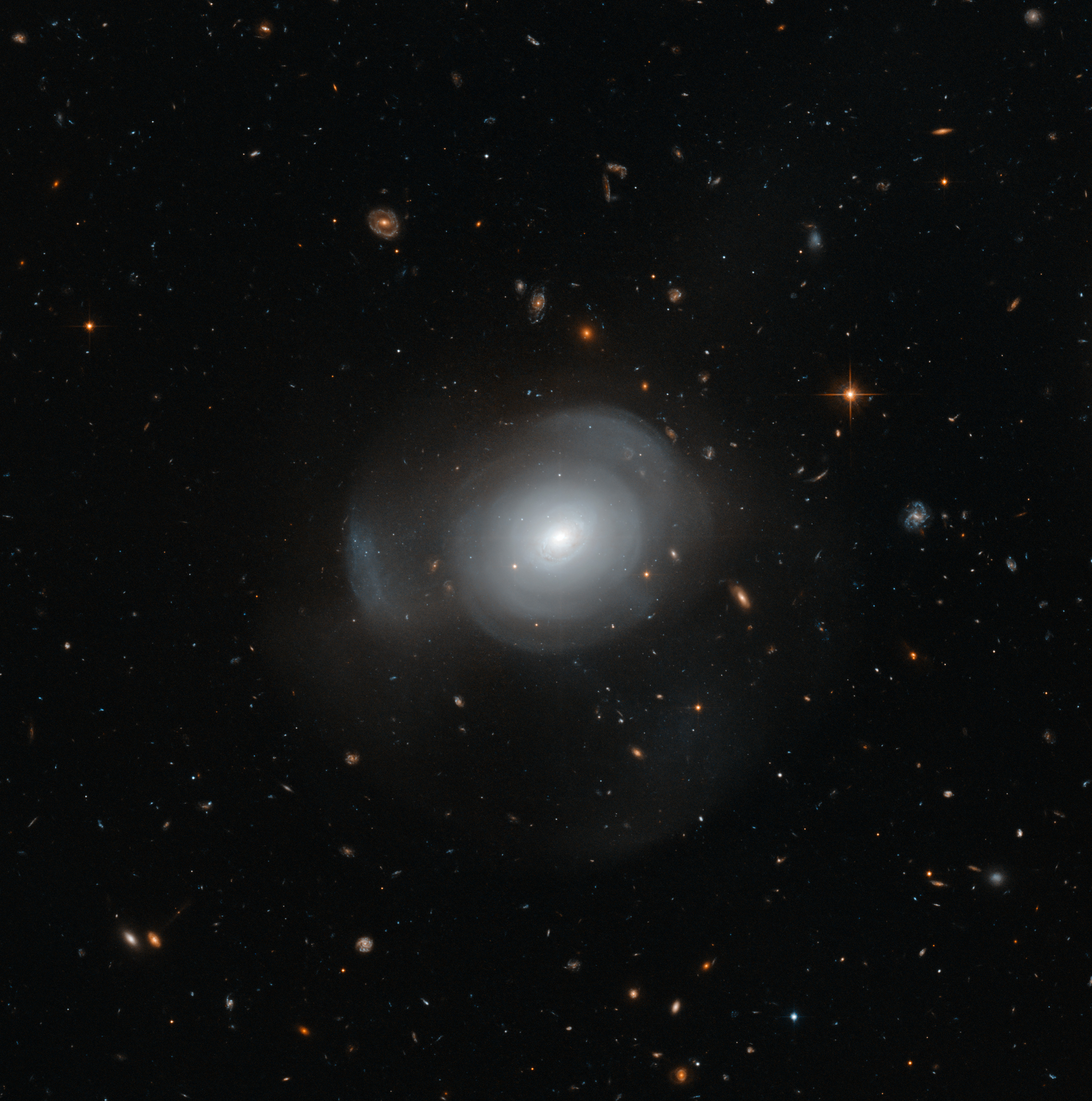 Hubble_image_of_PGC_6240.jpg