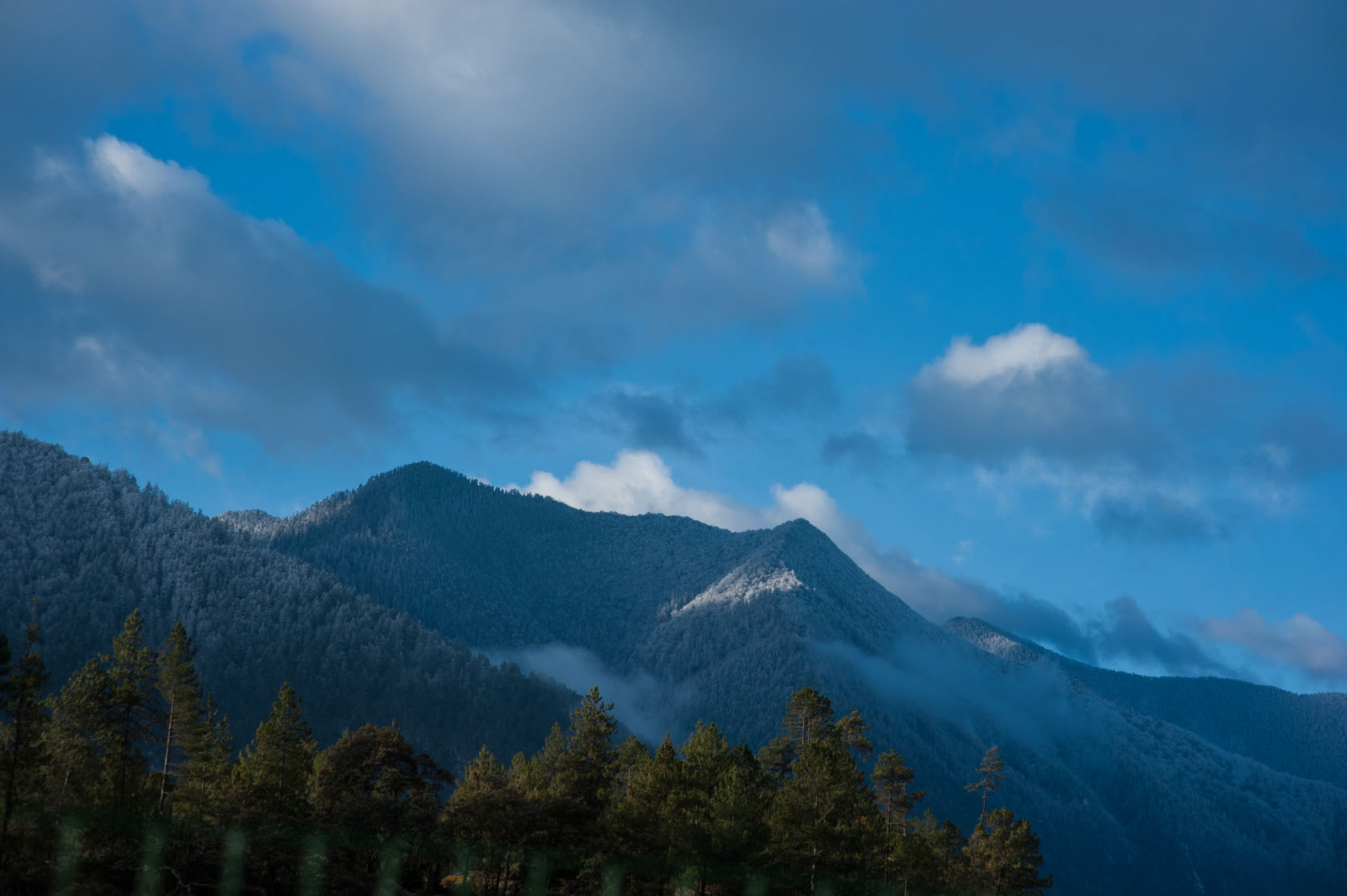 D700 nikkor 85 1.4 林芝雪景2.jpg
