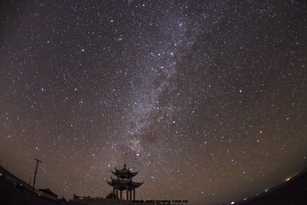 青海湖银河3.jpg