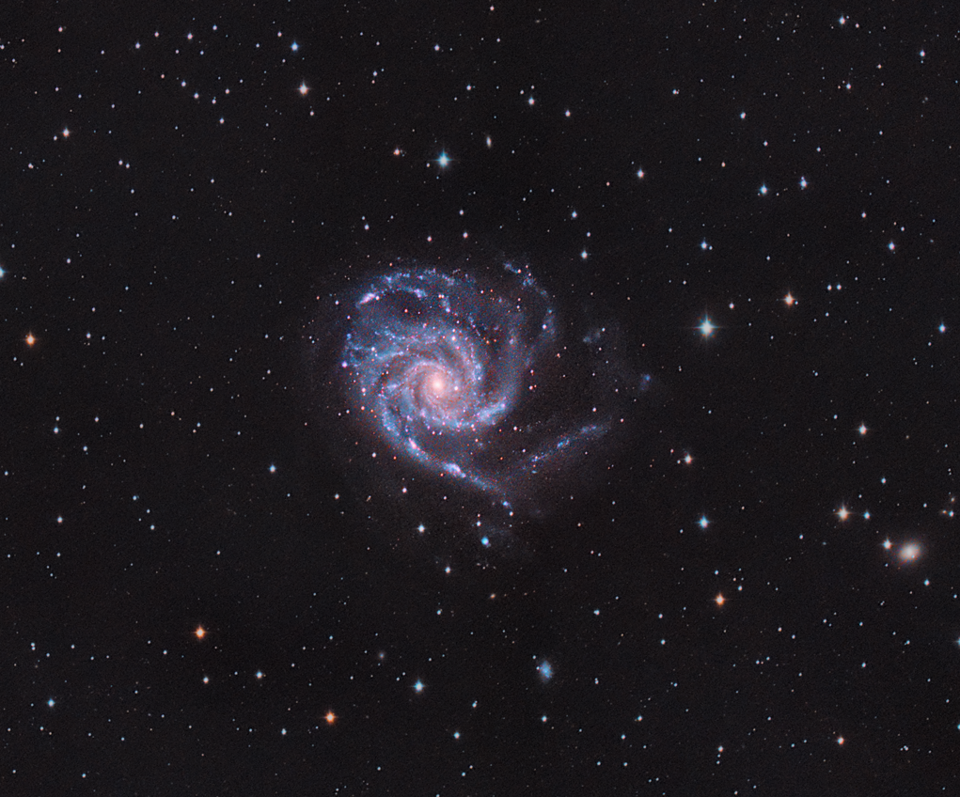 梅西: m101 风车星系