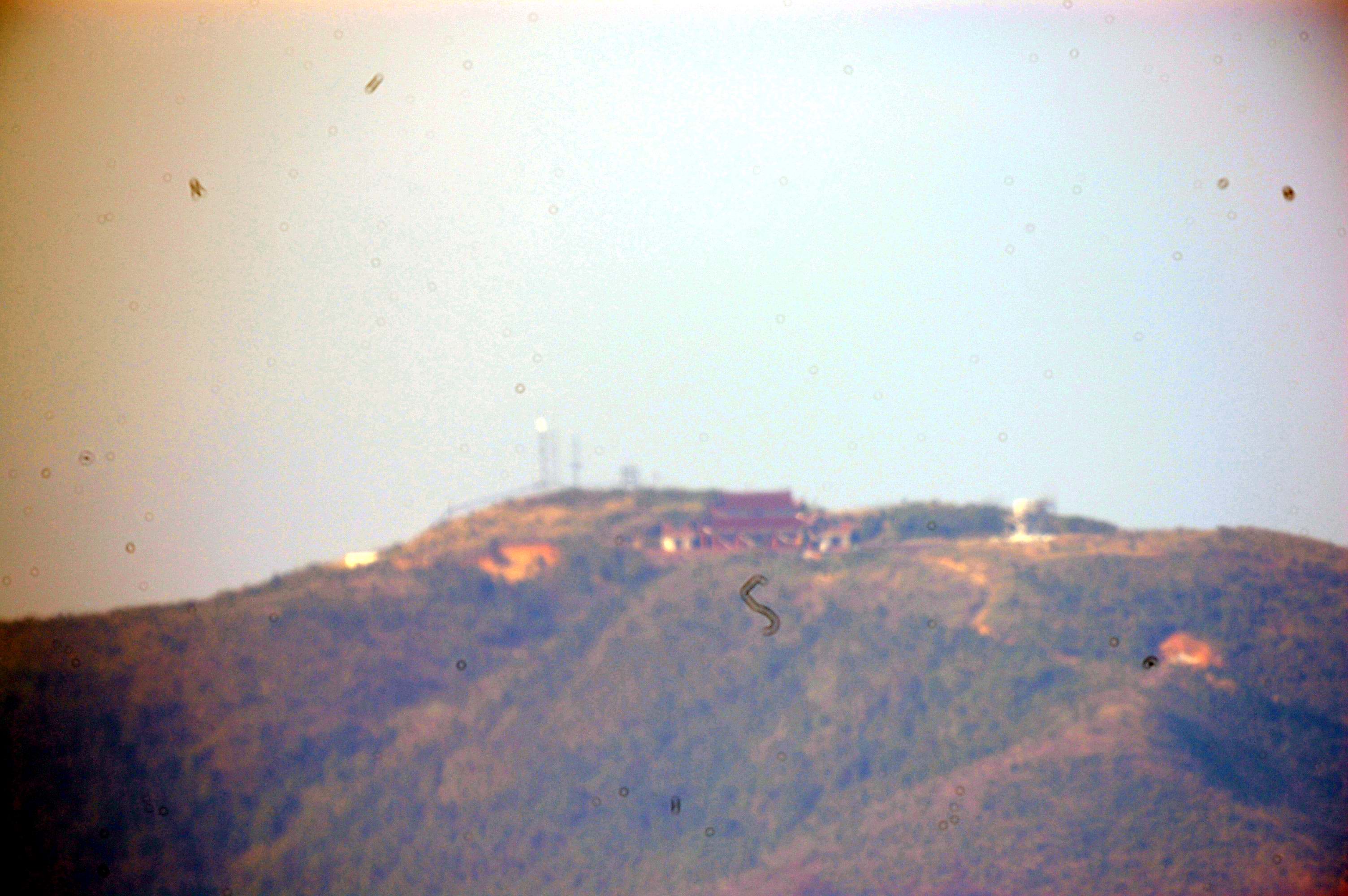 方山岭山顶.jpg