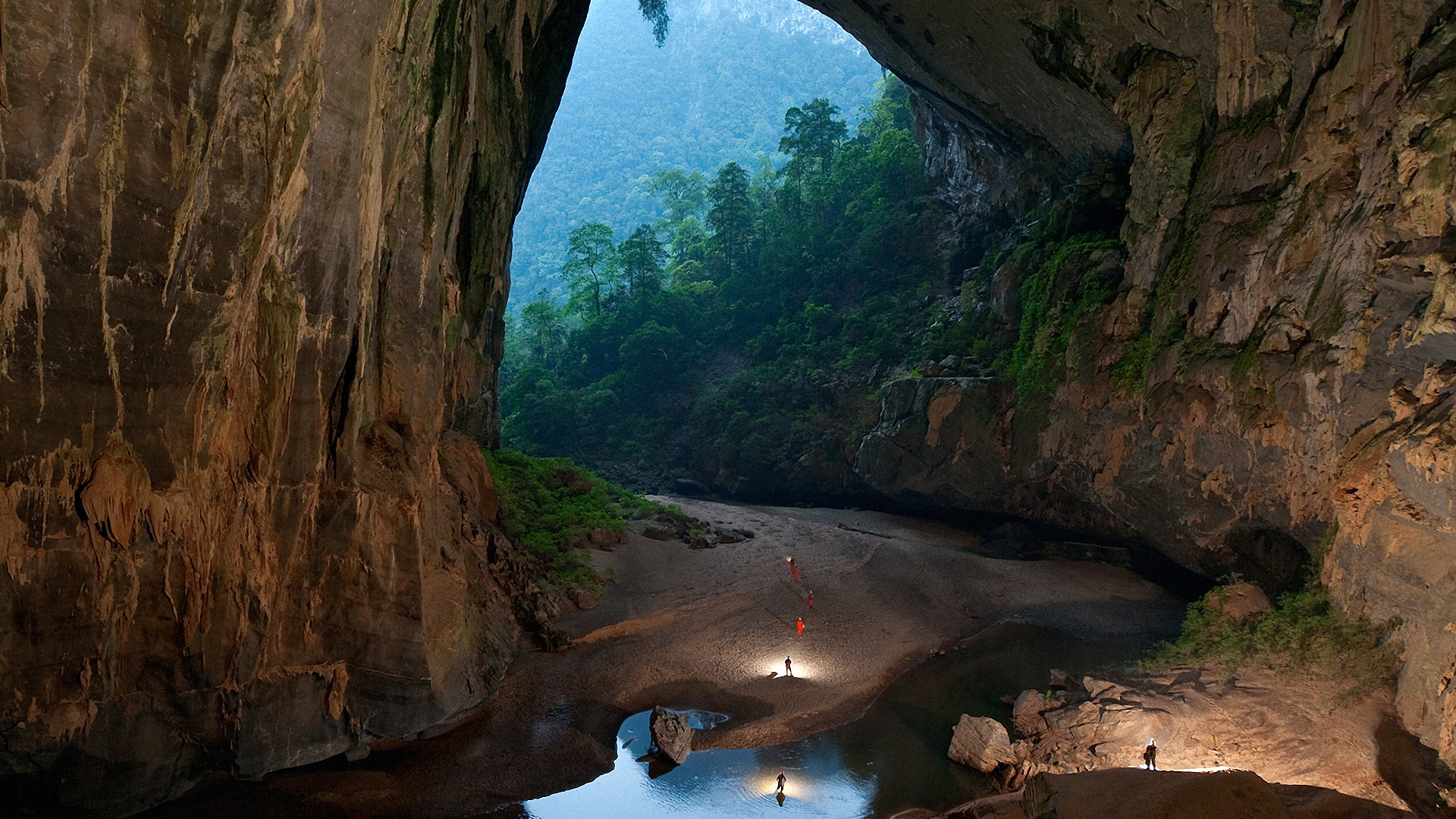 hang_son_doong_cave_wallpaper_2-HD.jpg