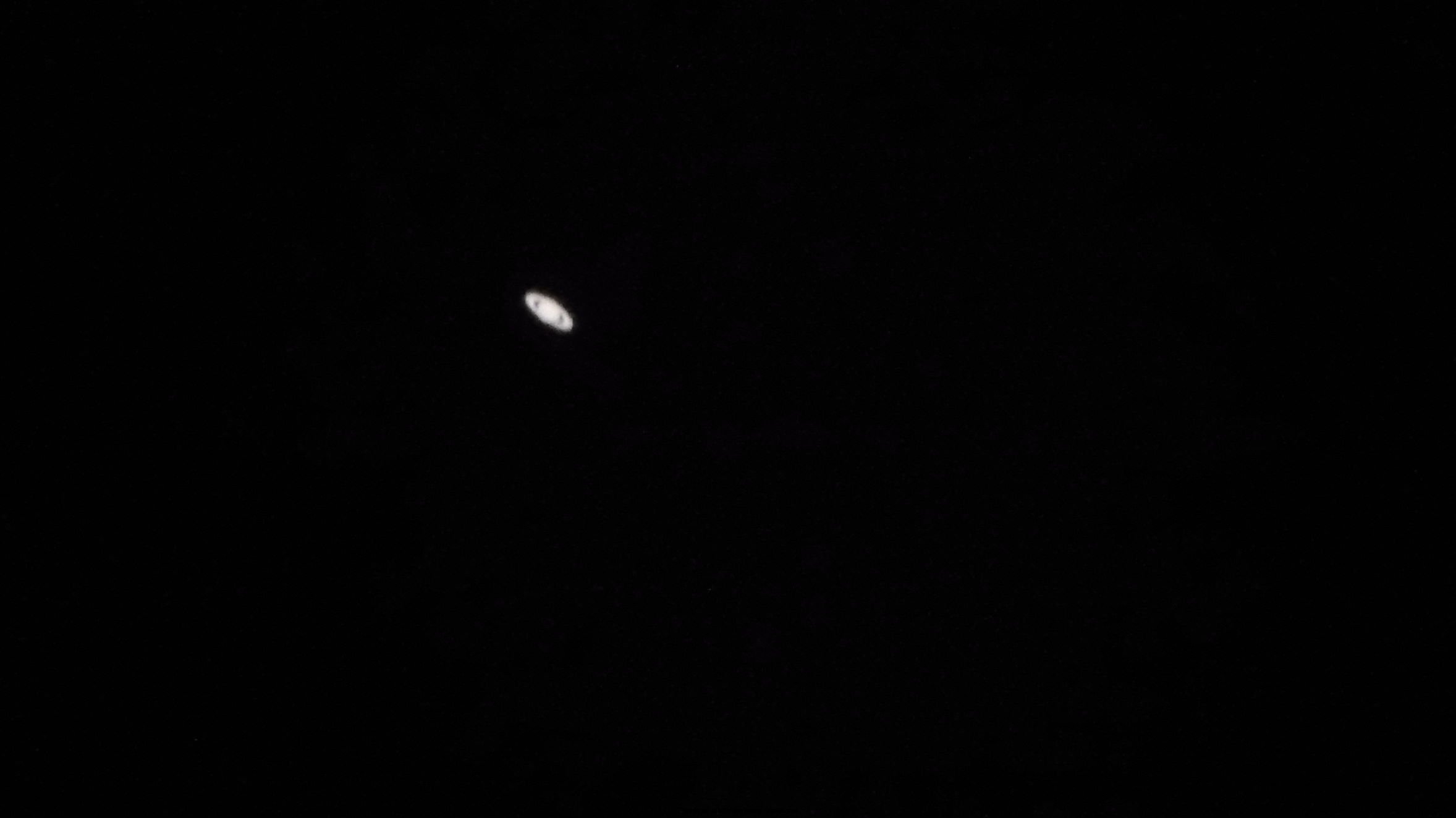 150倍的土星