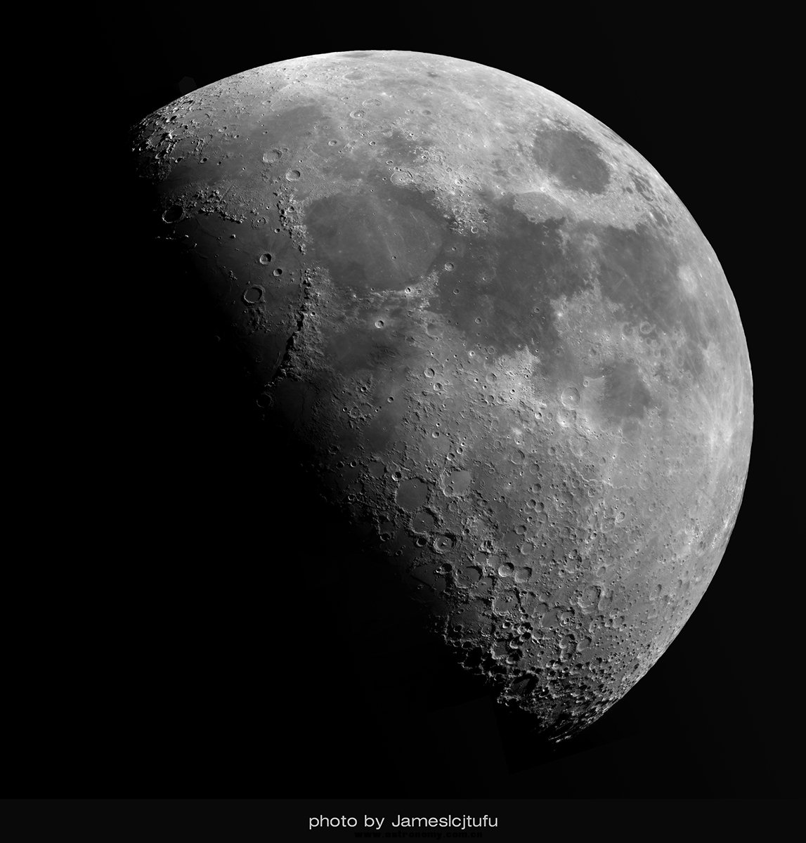 图27 使用百诺C2282TV2拍摄月面.jpg