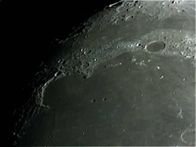 虹湾地区及柏拉图环形山.jpg